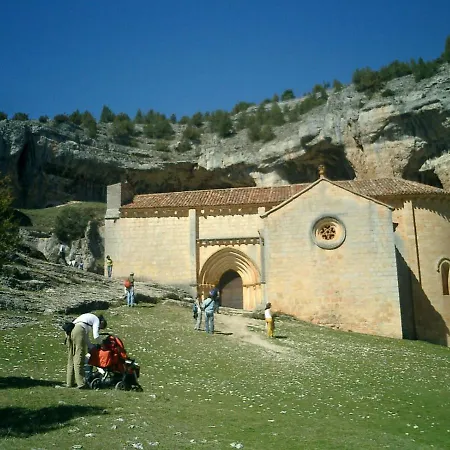 Fuente del Pino Cañón de Río Lobos-2